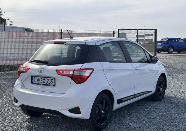 Toyota Yaris cena 52900 przebieg: 48000, rok produkcji 2020 z Wojkowice małe 232